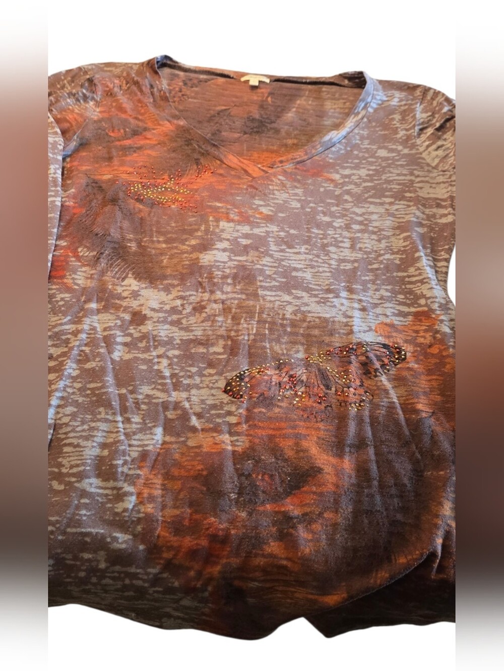 Maurices Butterfly Embellished V-Neck Tee - Brown & Rust Size Large